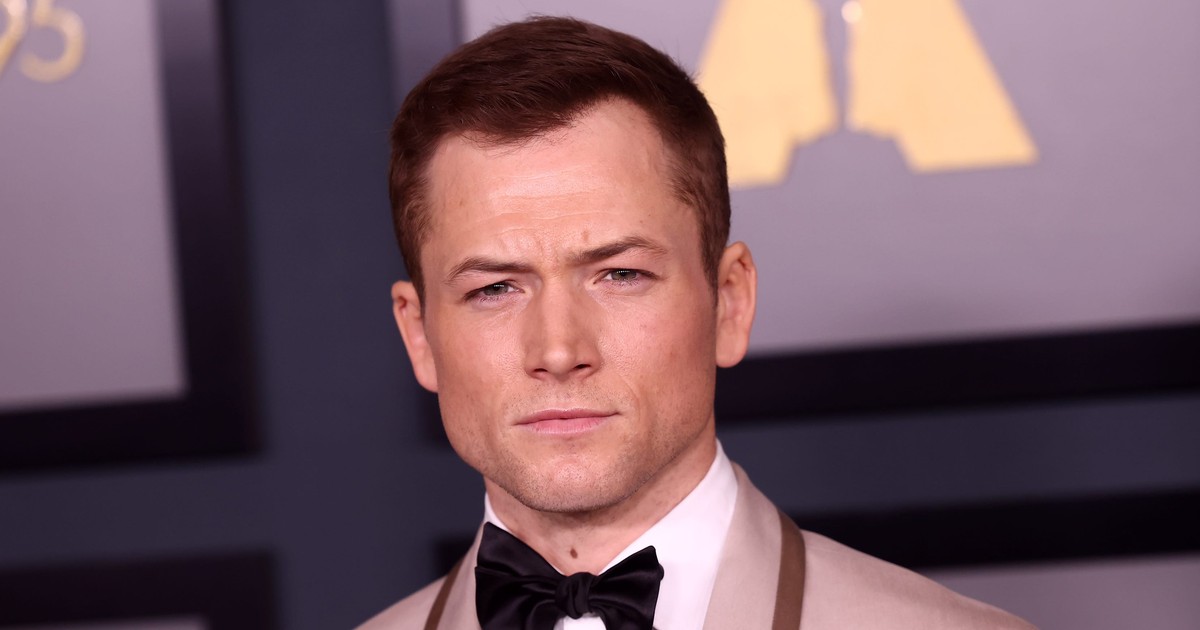 Taron Egerton says he's not 'the right choice' to play 'statuesque(01)