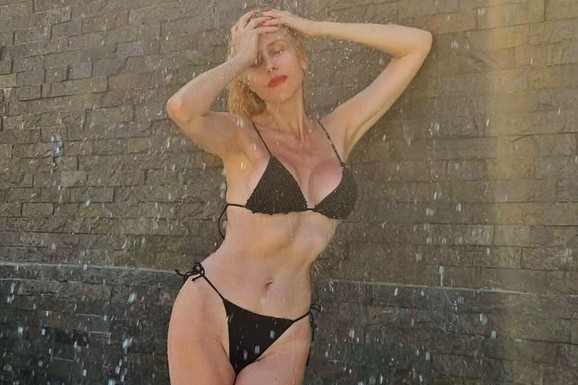 KAD SE NAŠA POZNATA GLUMICA (48) SKINE STAJE PAMET Ovo je njen jelovnik: "Ujutru uzmem šaku badema, a za užinu samo očistim svežu kelerabu"