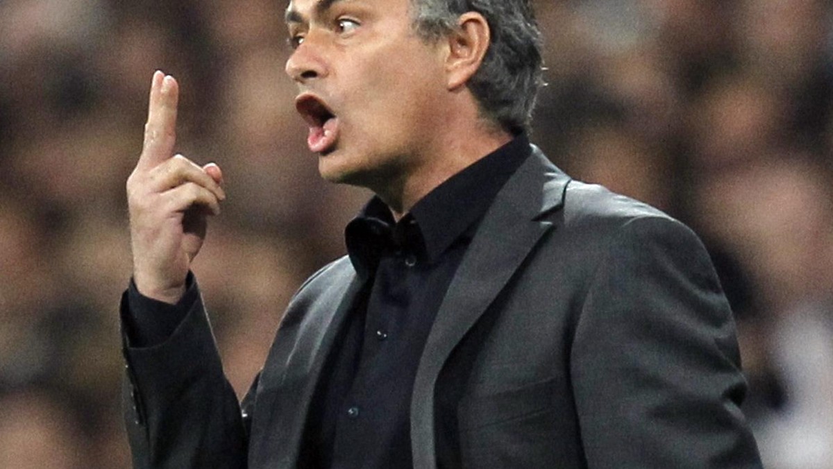 Jose Mourinho, trener Realu Madryt, wystosował list otwarty do Kibiców Królewskich. Portugalczyk zapewnia, że nie zamierza opuszczać Santiago Bernabeu.