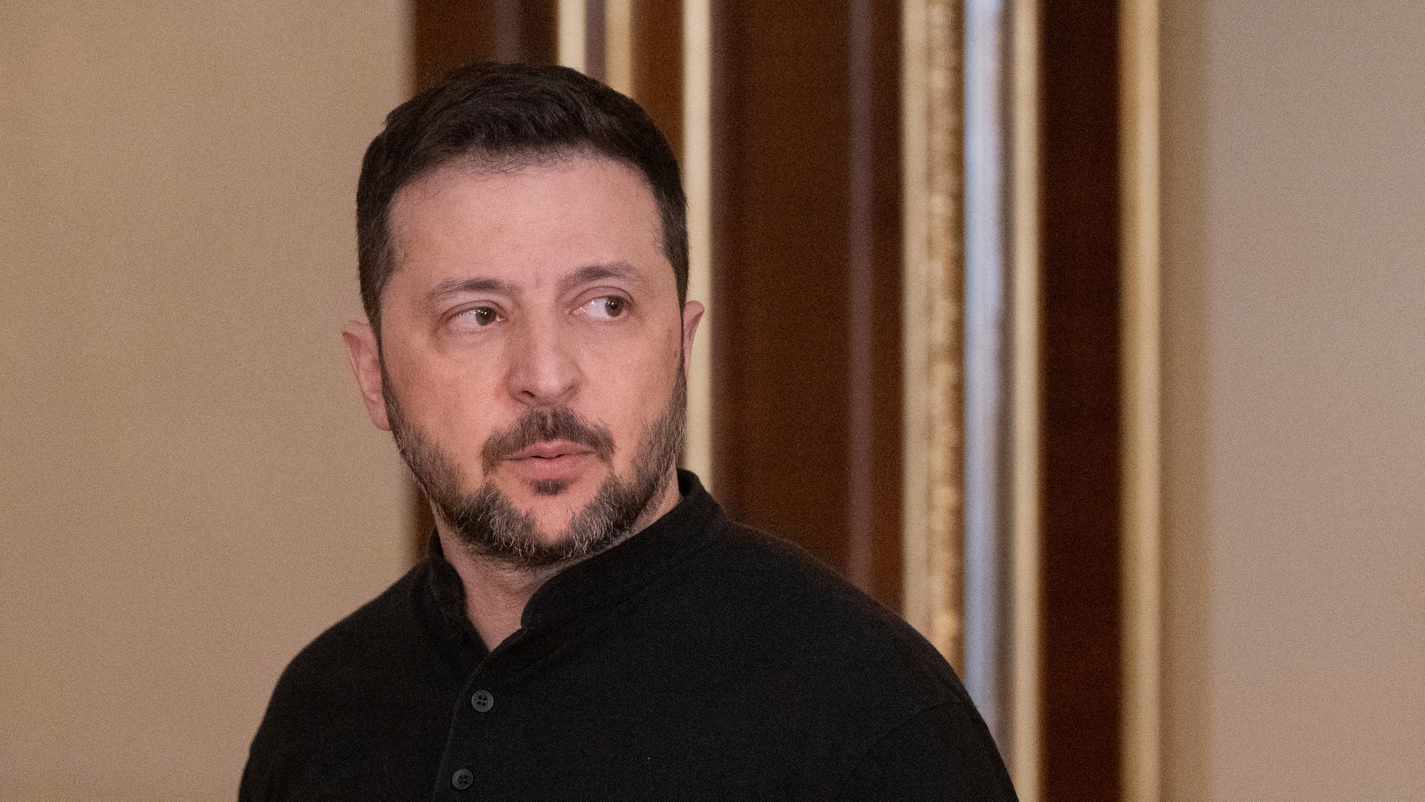 Ukrajinský prezident Volodymyr Zelenskyj pravdepodobne bude musieť vynechať pápežov pohreb.