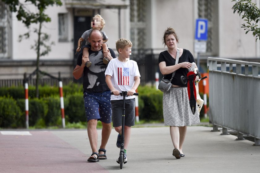 Daria Widawska z mężem i synami