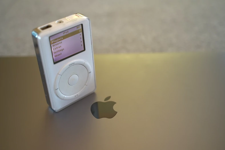 Pierwszy iPod na dobre zakończył erę MiniDisc. Sony nie było w stanie konkurować z możliwościami tego odtwarzacza