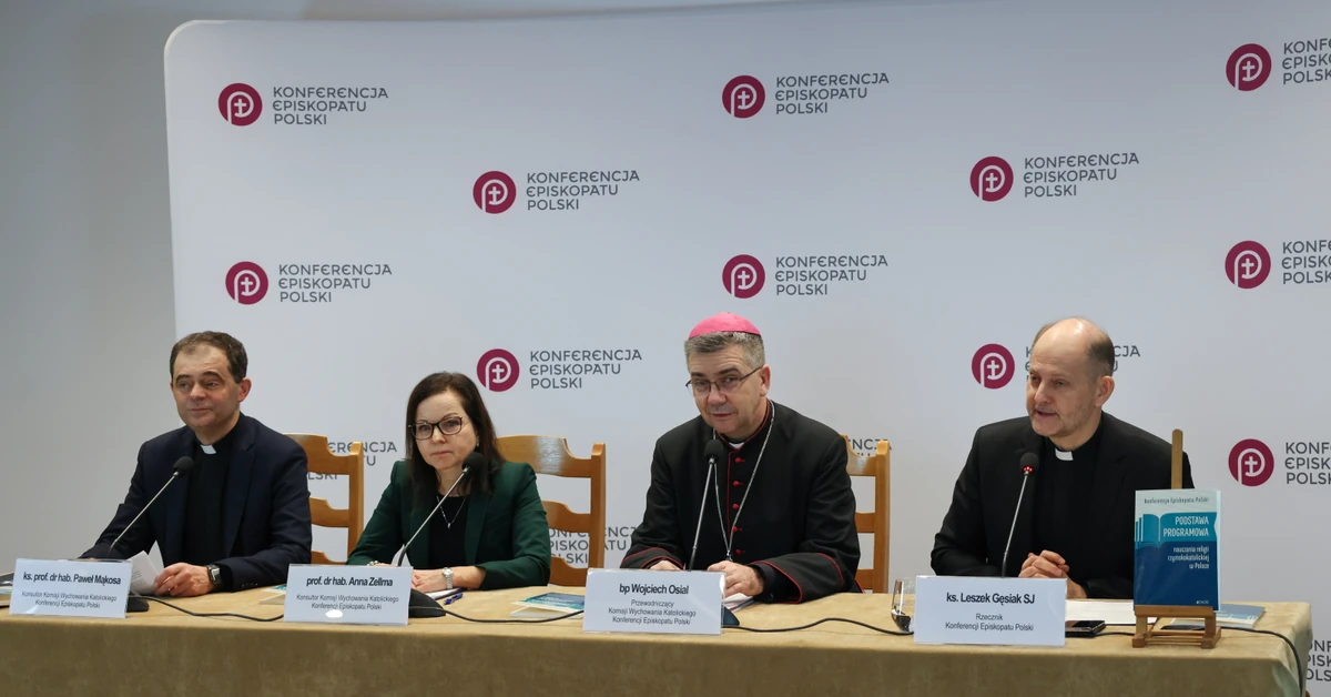 "Wiedza o religii" w szkołach od września. Kościół przedstawił nową podstawę programową