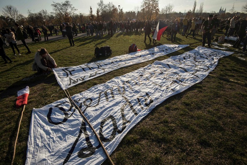 Demonstracja w Pradze. Na ulice wyszło 300 tys. Czechów!