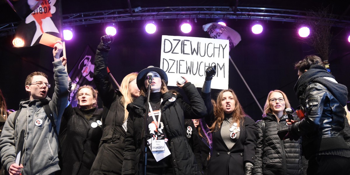 Czarny protest.