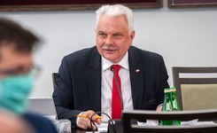 Ministerstwo zdrowia: Cała Europa wraca do szkół, musimy podjąć tę próbę