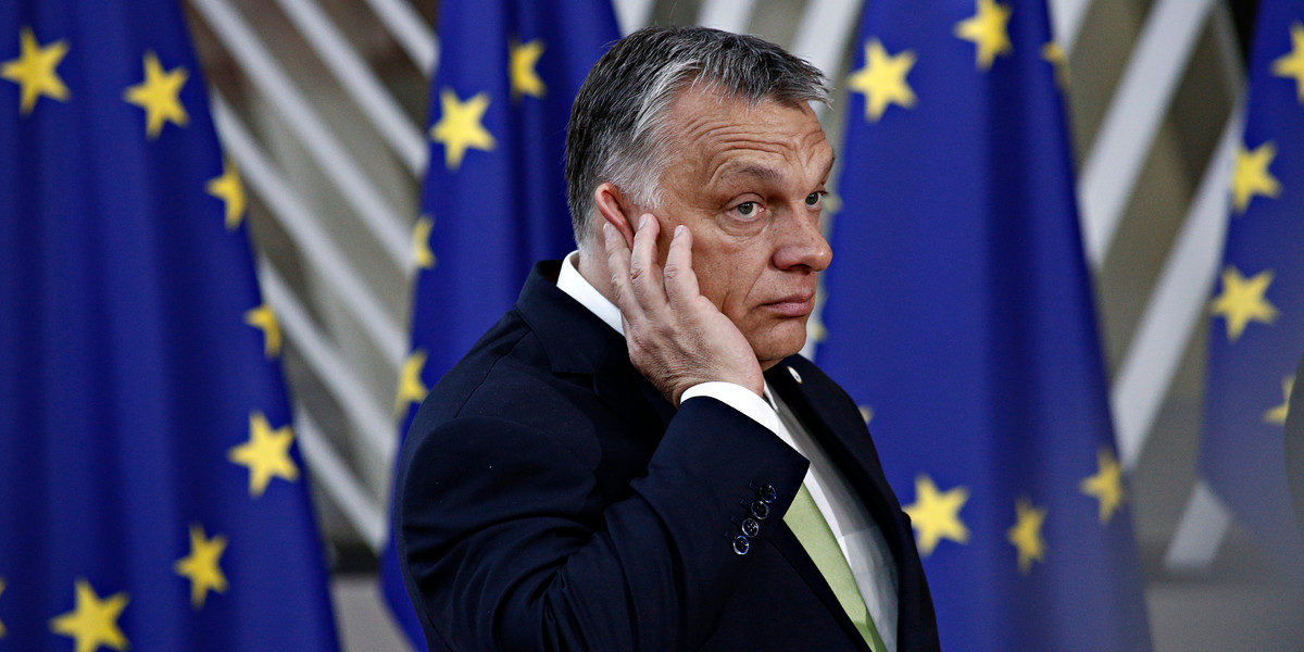 Wiktor Orban postanowił uspokoić rynek walutowy otwarciem drogi do przyjęcia euro.