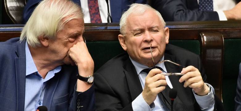 Terlecki "rozgryzł" szefową KE: Straszy... Niemiecka bezczelność!