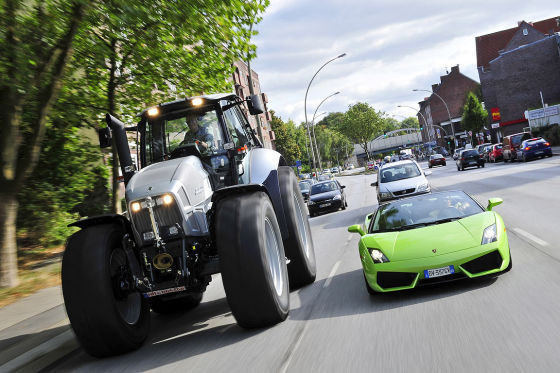 Traktor Lamborghini kontra Gallardo