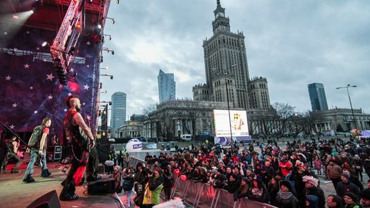 Koncert przed Pałacem Kultury i Nauki stał się już tradycją warszawskiego grania podczas Finałów Wielkiej Orkiestry Świątecznej Pomocy. Znamy już gwiazdy, które zagrają w niedzielę, 10 stycznia 2016 roku, podczas 24. Finału WOŚP.