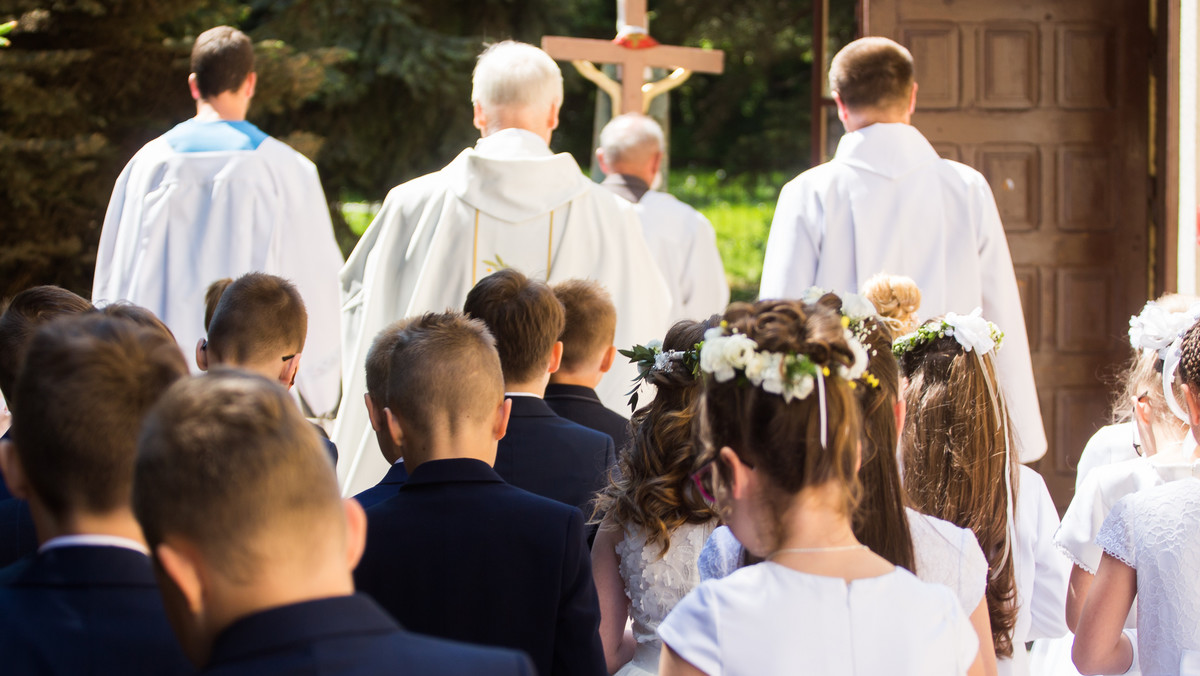 Dostali zaproszenie na komunię. "Mnie w tym wszystkim żal dziecka" [LIST]