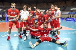 Rosjanie po przegranym meczu zaatakowali polskich siatkarzy. Doszło do szarpaniny i przepychanek [WIDEO]