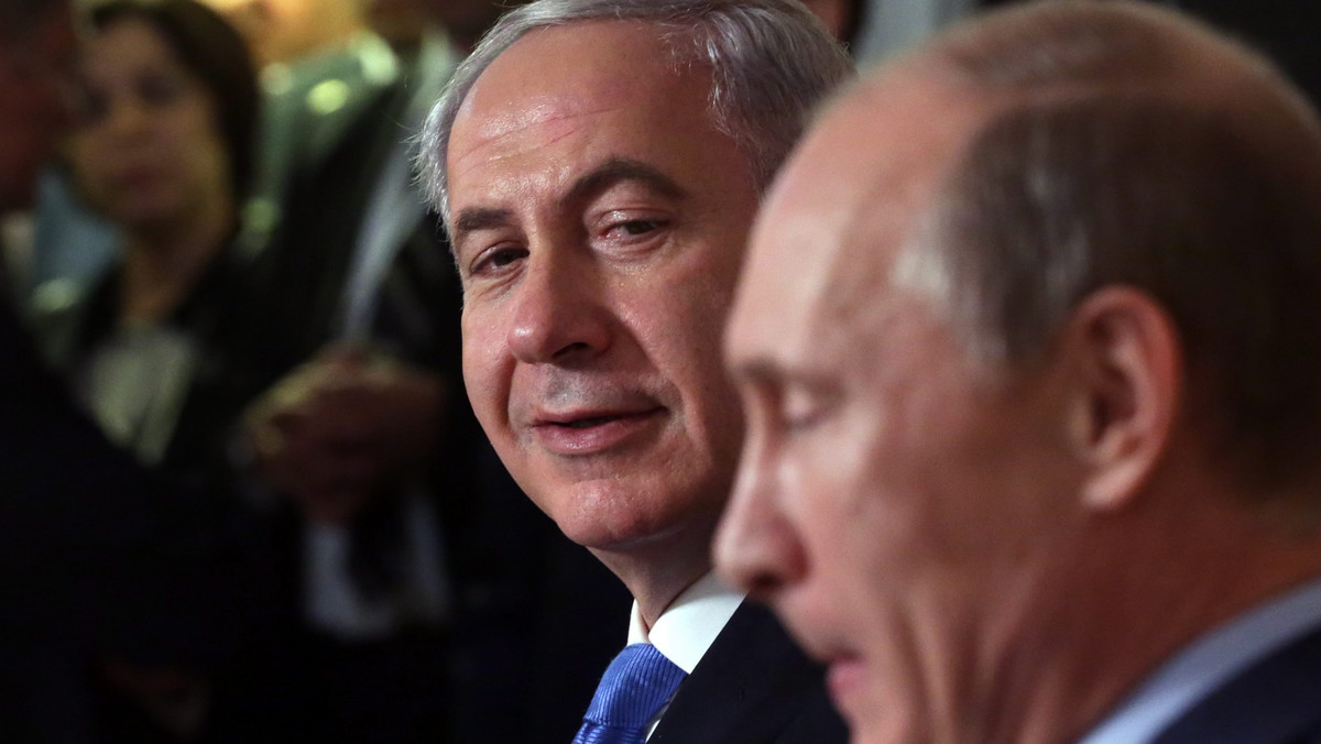 Sytuacja w Syrii jest głównym tematem rozmów prezydenta Federacji Rosyjskiej Władimira Putina z premierem Izraela Benjaminem Netanjahu. Putin podejmuje szefa izraelskiego rządu w swojej letniej rezydencji w Soczi nad Morzem Czarnym.
