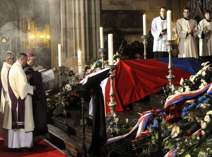 Nabożeństwo żałobne odprawiał prymas Czech