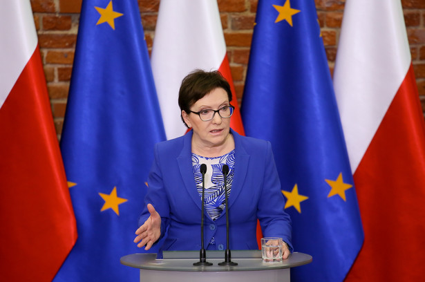 Premier Ewa Kopacz podczas konferencji prasowej podsumowującej wizytę w Łodzi