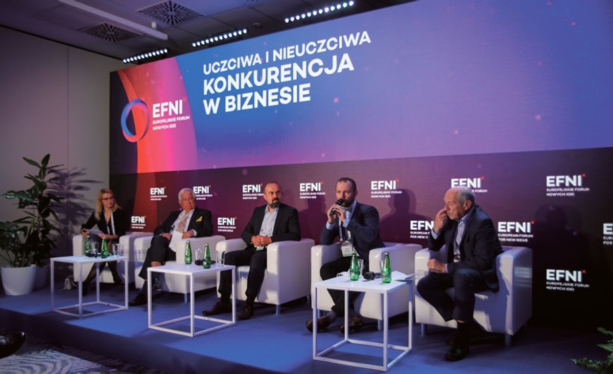 Moderatorka Aleksandra Musielak, ekspertka w departamencie prawa gospodarczego Konfederacji Lewiatan, uczestnicy: Prof. Wiktor Askanas, sędzia Canadian Competition Tribunal, Adam Ambrozik, Corporate Affairs Manager w VELUX Polska, Adrian Zwoliński, ekspert Konfederacji Lewiatan, Henryk Orfinger, przewodniczący Rady Nadzorczej Dr Irena Eris