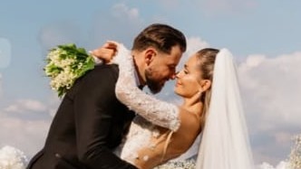 Tomáš Tatar a Veronika spečatili svoju lásku.