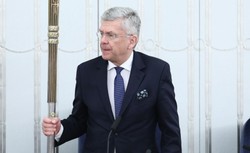 Karczewski: Mojej wdzięczności dla premier nie wyrazi żaden, nawet najpiękniejszy bukiet kwiatów