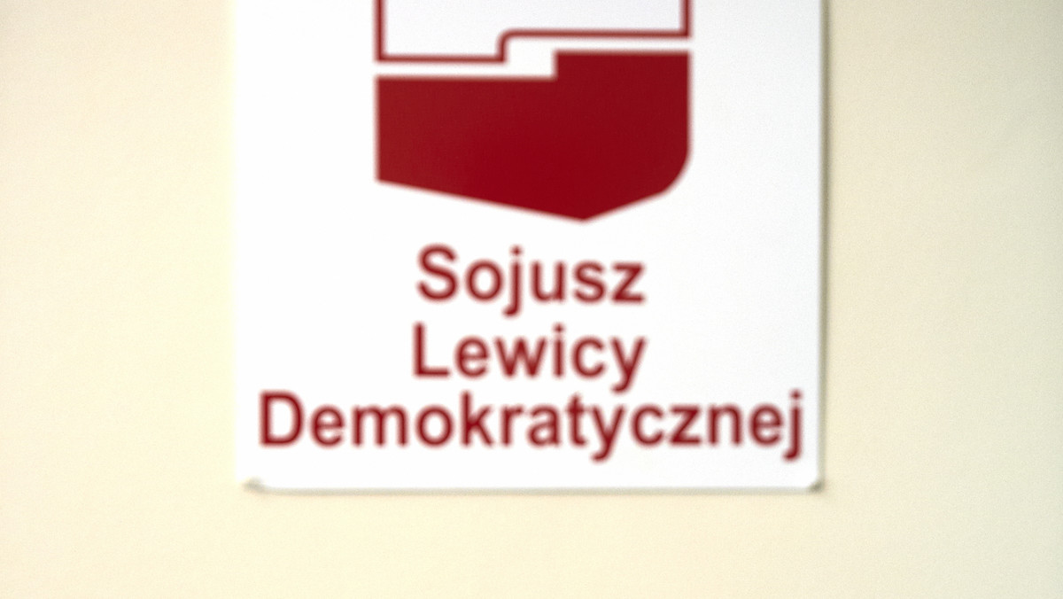 Szef SLD Leszek Miller przyznał, że jego partia podczas zbliżającego się głosowania w Sejmie opowie się za referendum ws. wieku emerytalnego. - Chcemy potwierdzić, że zarówno w debacie, jak i podczas głosowania posłanki, jak i posłowie SLD poprą wniosek "Solidarności" - mówił Miller na konferencji prasowej w Warszawie. Wtórowała mu Anna Bańkowska ostrzegając, że rząd musi szybko zmienić swoją politykę emerytalną, aby "zapobiec katastrofie".