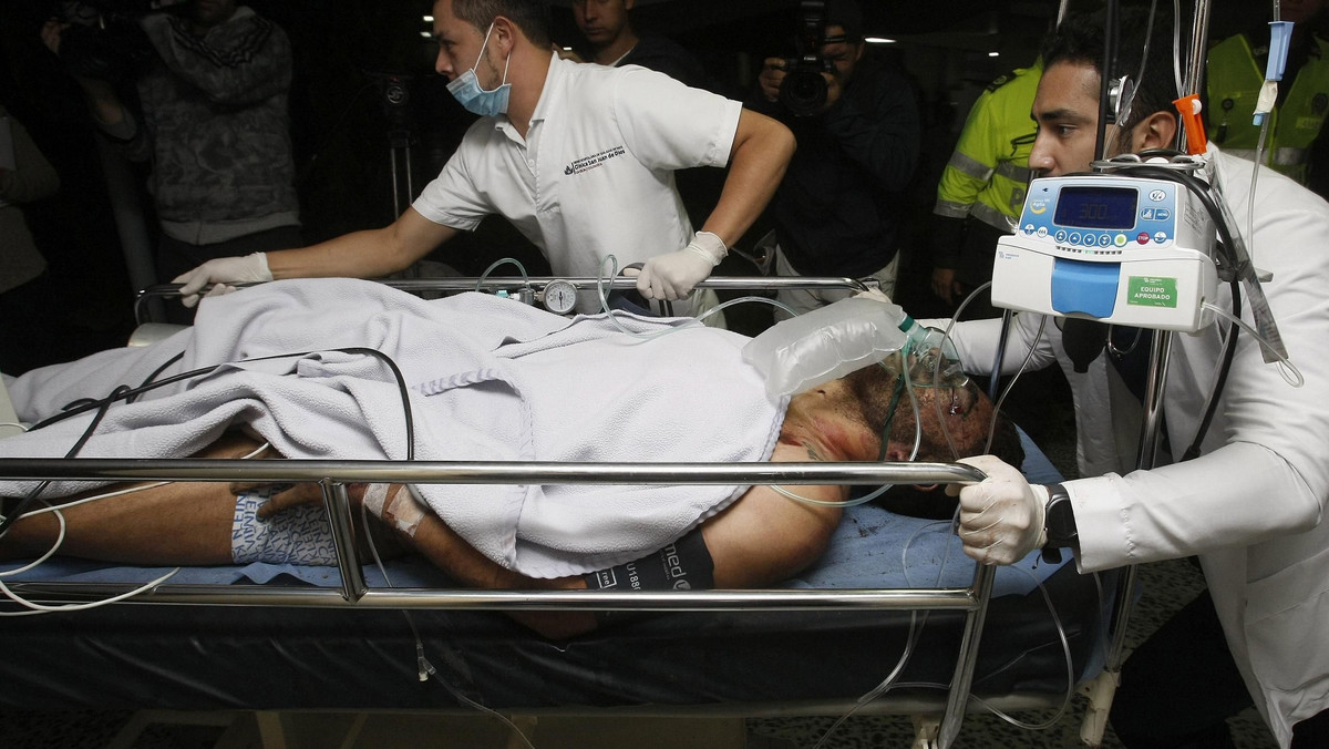 Alan Ruschel, jeden z trzech piłkarzy Chapecoense, którzy przeżyli katastrofę lotniczą w Medellin, był pierwszym przewiezionym przez kolumbijskie służby ratunkowe do szpitala. 27-letni obrońca był w szoku, ale przytomny. Lekarzy poprosił, aby pozwolili mu zachować obrączkę ślubną.
