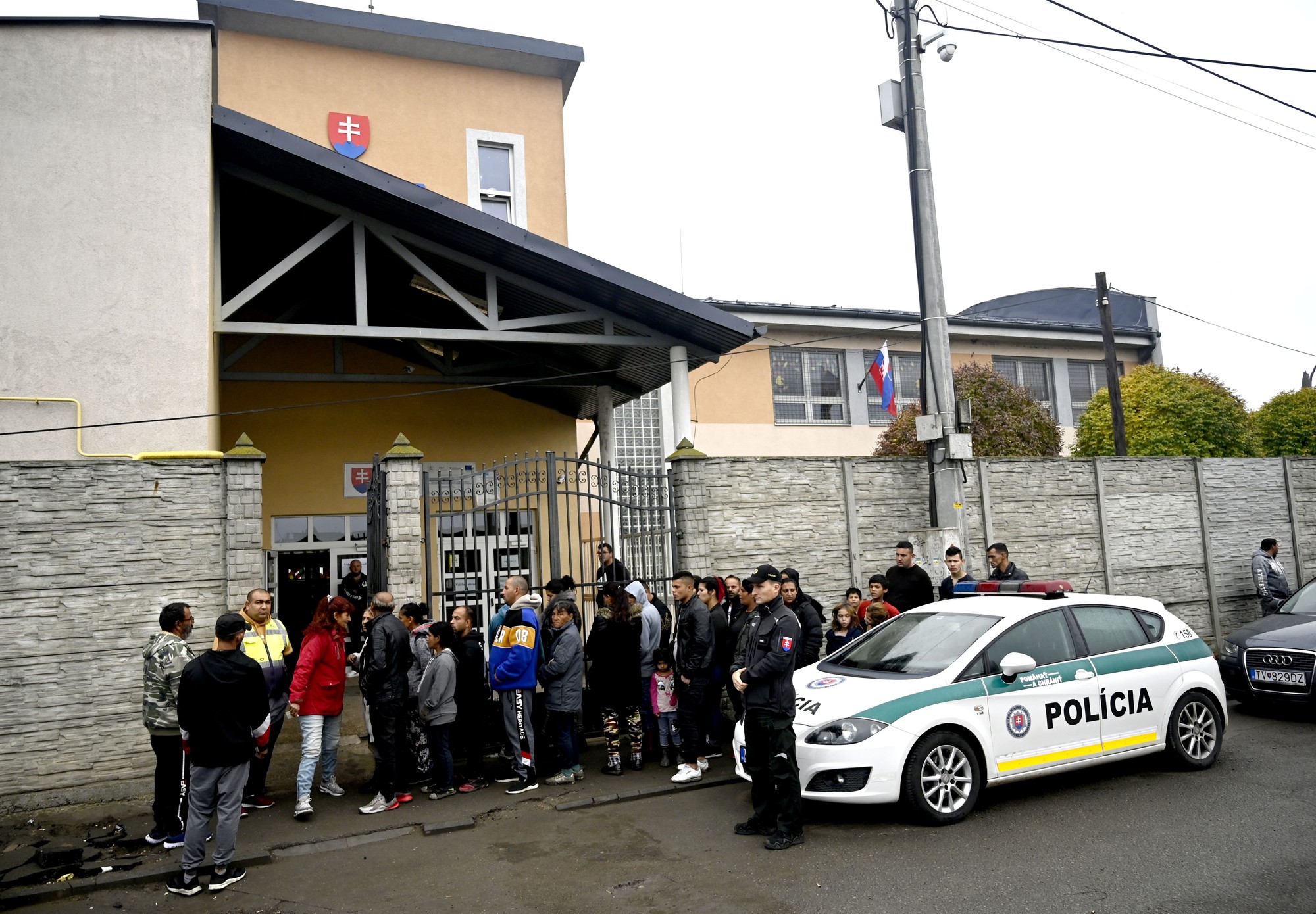 Voľby 2022 v rómskej osade v Trebišove. 