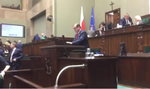 Kukiz pokazuje nagranie z Sejmu. "To nie alarm"