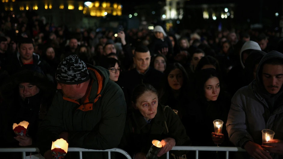 Uskršnje bdenje ispred katedrale Svetog Aleksandra Nevskog u Sofiji, glavnom gradu Bugarske | Foto: REUTERS/Spasiyana Sergieva