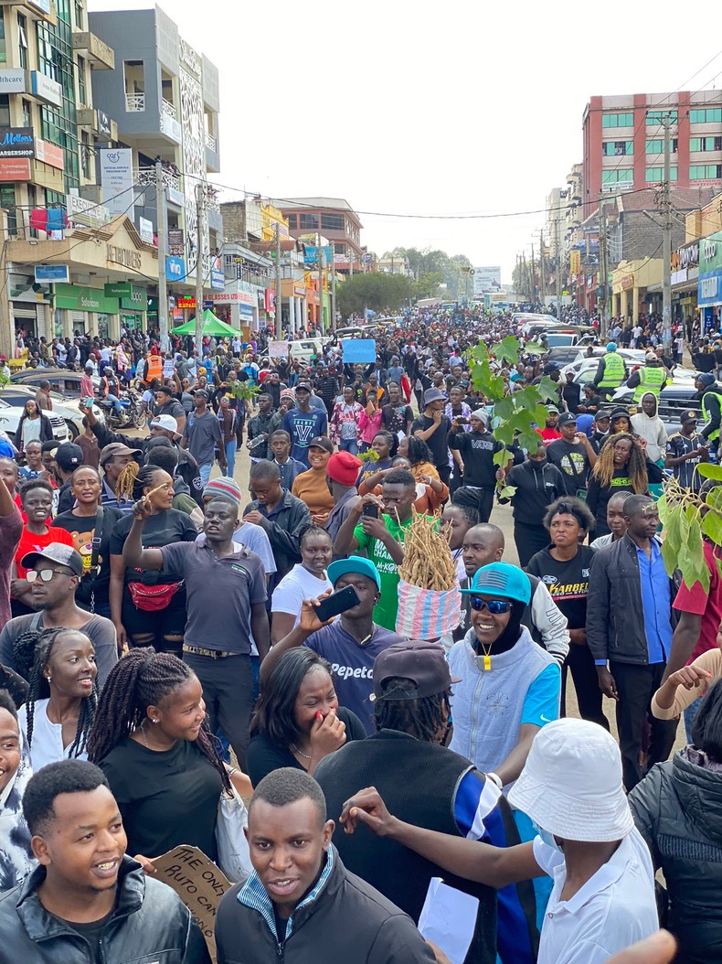 Manifestantes contra el proyecto de ley de finanzas 2024 en la ciudad de Eldoret
