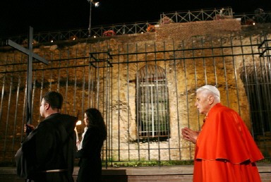 VATICAN-POPE-EASTER-GOOD FRIDAY