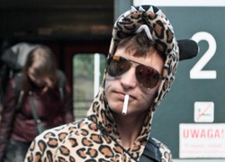 Kolorowa młodzież zjeżdża na Przystanek Woodstock 2015 [ZDJĘCIA]