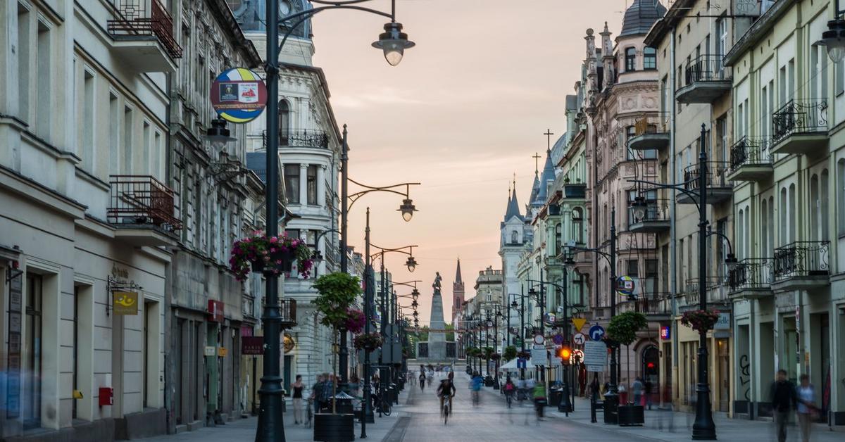  Budowa tunelu pod Łodzią spowodowała zawalenie się kamienicy? Drążenie będzie wznowione