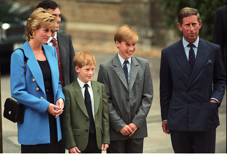 Księżna Diana, książę Harry, książę William i książę Karol w 1995 r.