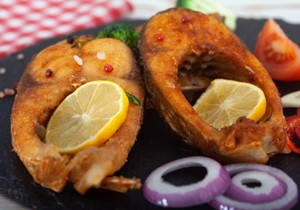 Riba je obavezna na trpezi za Blagovesti: Staro verovanje može da promeni vašu godinu