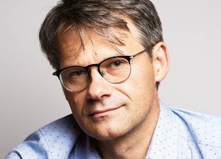 Prof. Andrzej Zybała: Dla dzisiejszych 20- i 30-latków epidemia może być tym, czym było doświadczenie wojny dla pokolenia naszych dziadków [WYWIAD]