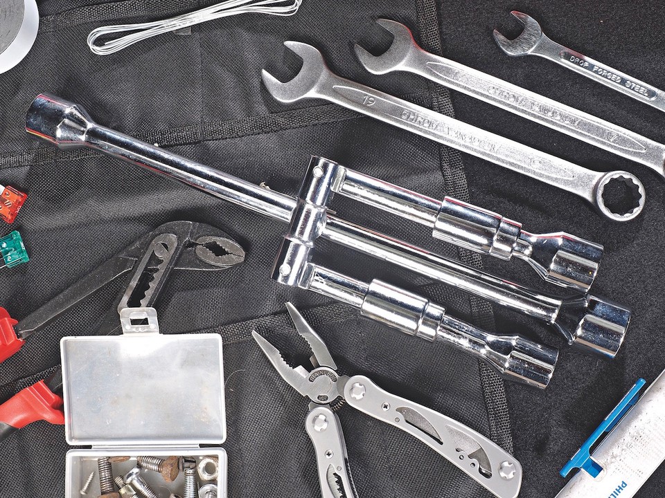 Ktory Z Zestawow 1 3 To Pelnowartosciowy Awaria na drodze: co robić?