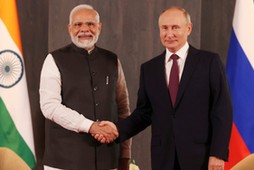 Indyjski premier Narendra Modi i prezydent Federacji Rosyjskiej Władimir Putin.