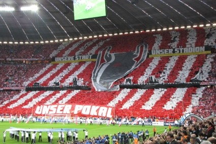 Oprawa kibiców Bayernu podczas finału LM