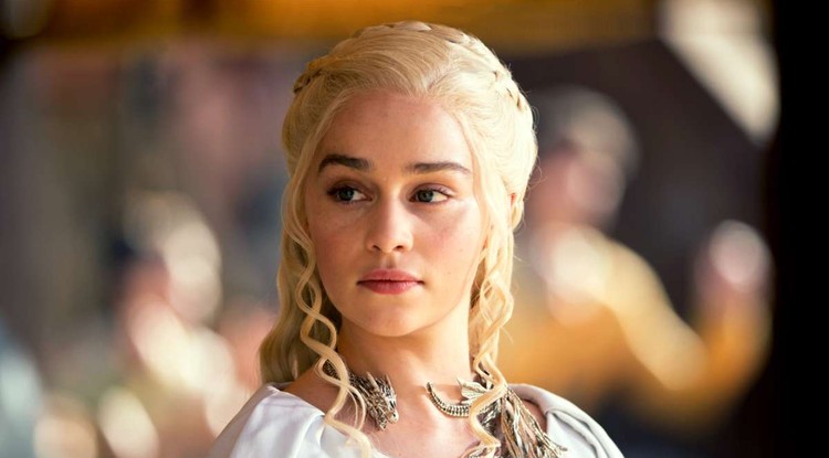 Emilia Clarke az eredeti Daenerys Targaryenként azért adja