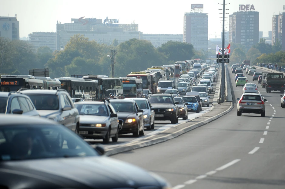 Uobičajeni popodnevni špic na Brankovom mostu