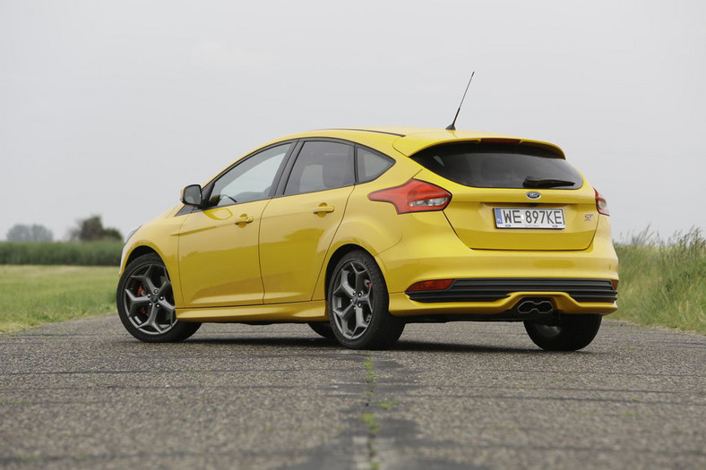 Ford Focus ST 2.0 EcoBoost podnosi ciśnienie