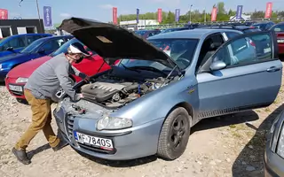 Tanie auto na dojazdy do pracy! Sprawdzamy co warto kupić za 3-5 tys. zł 