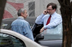 Ziobro zaparkował za darmo na chodniku, ale uniknął mandatu