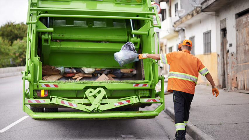 Megállapodott a főváros a hulladékszállítókkal a 2023-as bérekről: itt vannak a részletek!