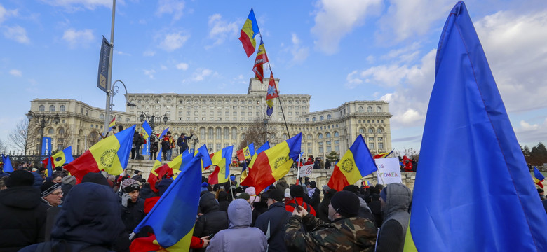 Szturm na rumuński parlament przy wtórze okrzyków: "Wolność!"