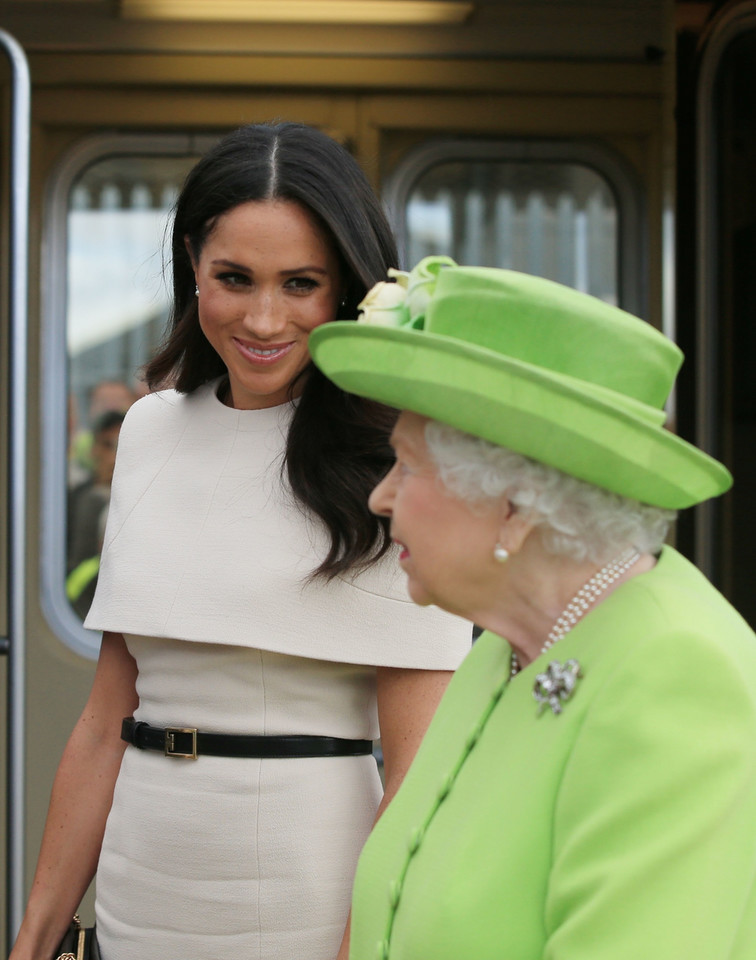 Królowa Elżbieta i Meghan Markle (księżna Sussex) w Cheshire