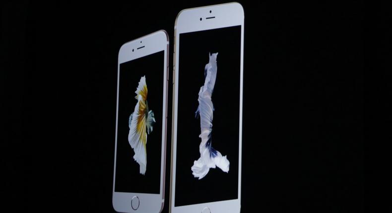 Tech giant, Apple unveils latest versions, iphone 6s and 6s plus