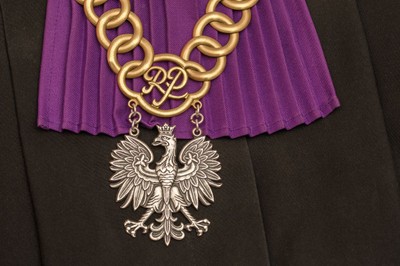 Sąd: ZUS ma przyznać rentę za 400 zł faktycznej pomocy przez 10 miesięcy. Tak wynika z wyroku Trybunału Konstytucyjnego