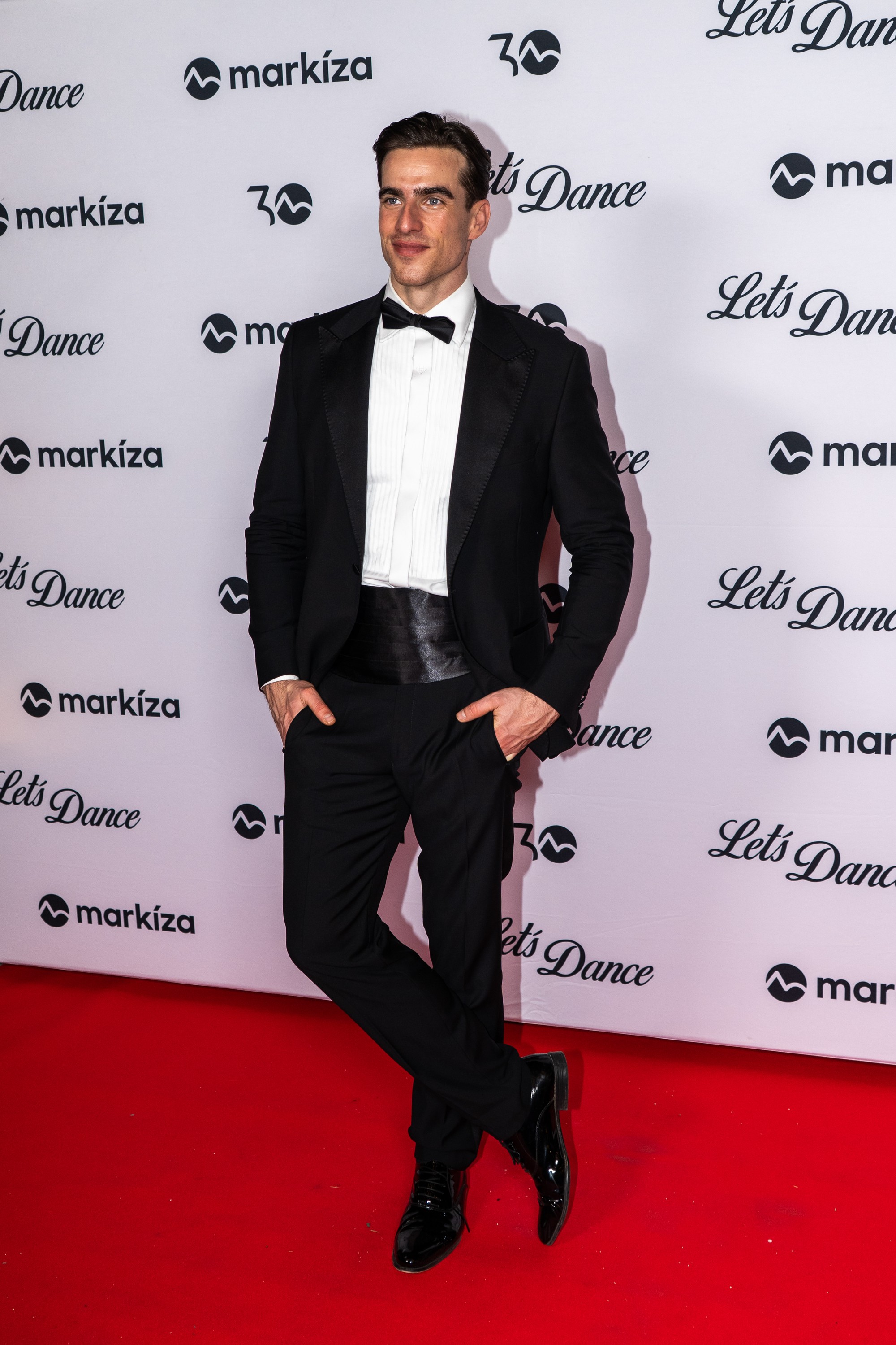 Herec a moderátor Adam Bardy.