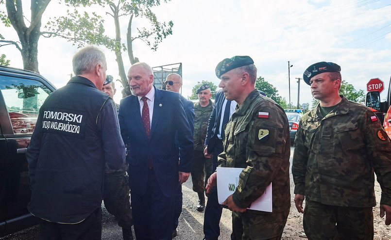 minister Antoni Macierewicz