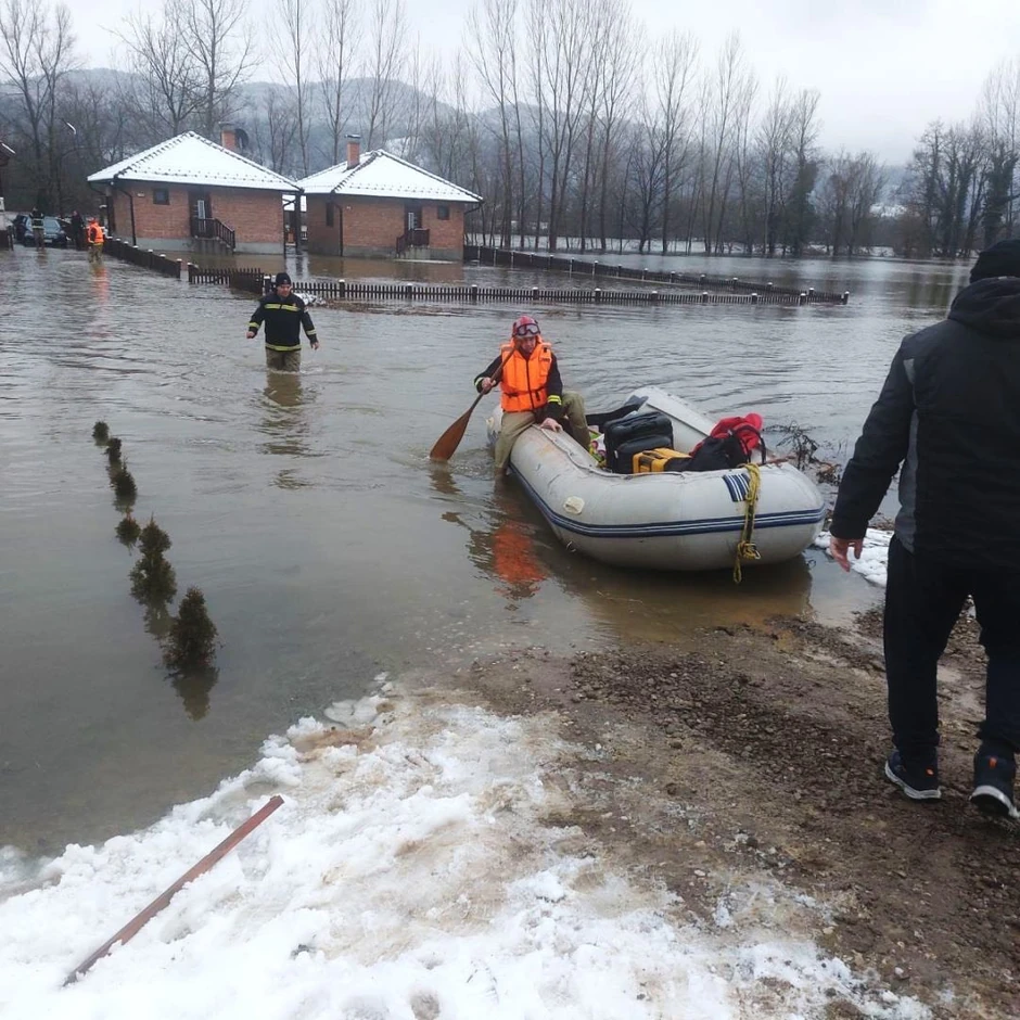 Spasavanje Ljubovija